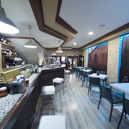 Hostal Julio Trujillo Ngoại thất bức ảnh